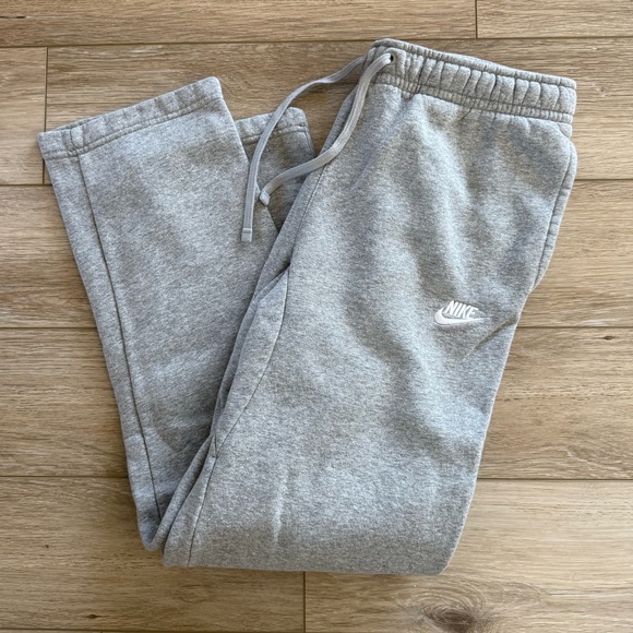 Men’s Nike sweatpants size medium - Picture 1 of 5